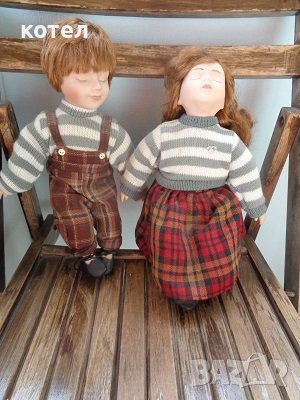 Продавам две порцеланови кукли, снимка 1 - Колекции - 38294027