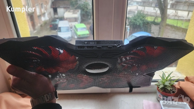 Охладител/стойка за лаптоп Trust GXT278, снимка 2 - Лаптоп аксесоари - 53512614