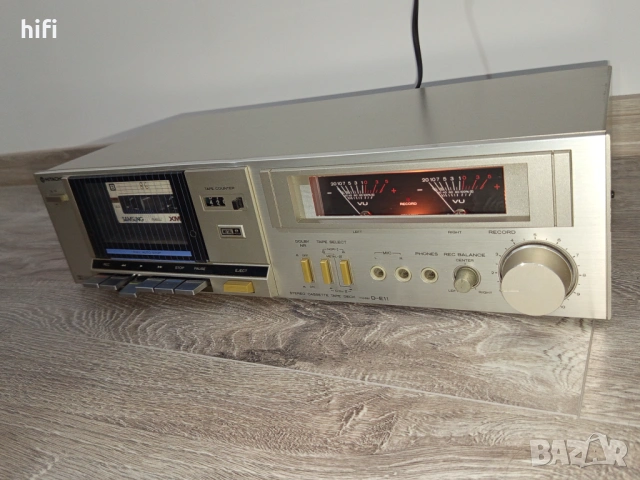 Двуглав касетен дек Hitachi D-E11, снимка 3 - Декове - 53526887