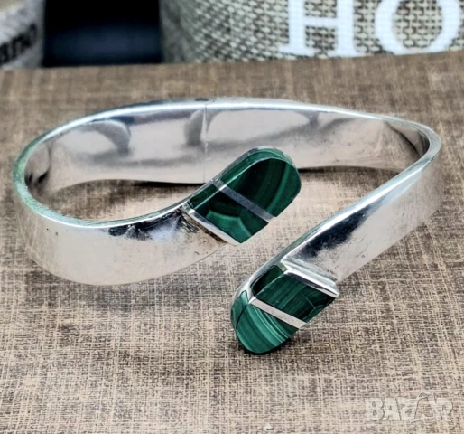 Mexico ювелирна масивна сребърна гривна с естествен малахит , снимка 2 - Гривни - 53035192