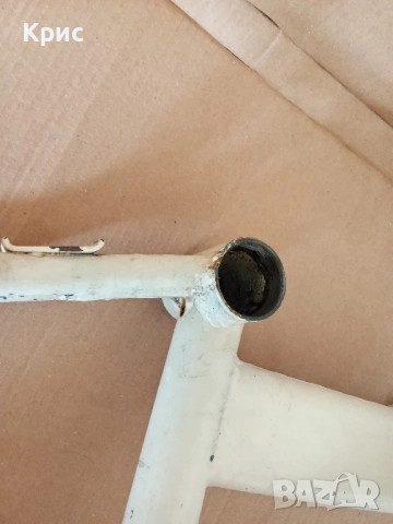 Рамка от ретро колело Балканче [червена, бяла], снимка 2 - Части за велосипеди - 52823891