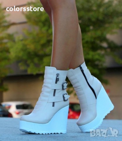 Боти на платформа - бежова кожа с бяло ходило - B2001