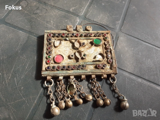 Стар накит - муска със звънчета - носия, снимка 2 - Антикварни и старинни предмети - 53281276