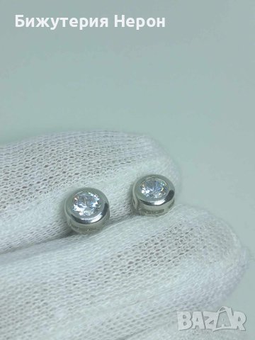 Сребърни обеци с циркони на щифт, снимка 1 - Обеци - 43048797