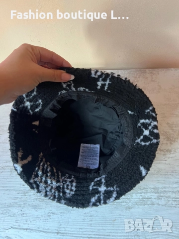 Дамска черна пухена шапка L / XL размер 🖤, снимка 3 - Шапки - 52943894