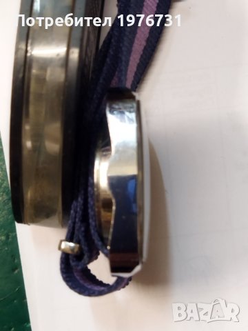 Часовник  ЧАЙКА 3050  Кварц 1979 г. СССР, снимка 4 - Антикварни и старинни предмети - 39566895