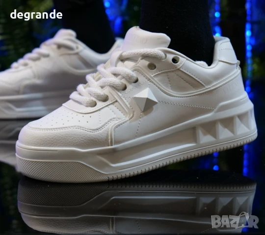 НАМАЛЕНИ Сникърси Valentino Garavani цвят бяло, снимка 2 - Маратонки - 51229901