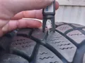 Зимни гуми 2 броя 215/65/R 16 Dunlop - 7 мм грайфер , снимка 4