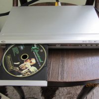 DVD player, снимка 2 - Плейъри, домашно кино, прожектори - 32335878