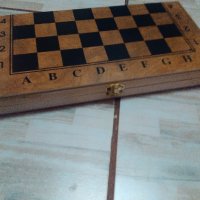 Нов дървен шах и табла с фигури, снимка 1 - Шах и табла - 39128045