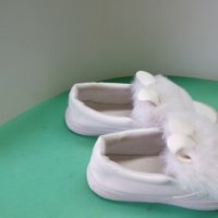 Детски бели спортни обувки Fashion с пухчета и ушички - като зайче, снимка 10 - Детски маратонки - 27332778