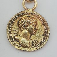 Позлатен медальон, снимка 9 - Колиета, медальони, синджири - 32251541