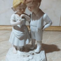 Страхотна красива статуетка момче и момиче, снимка 1 - Антикварни и старинни предмети - 43490627