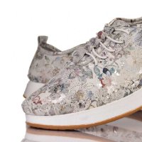 Дамски спортни обувки от естествена кожа с щампи на цветя , снимка 2 - Дамски ежедневни обувки - 40412360