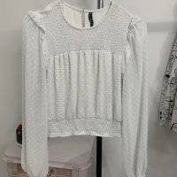 Блуза в размер M-L, снимка 7 - Блузи с дълъг ръкав и пуловери - 44096824