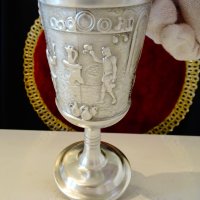 Чаша от калай за вино с релефна кръчмарска картина. , снимка 6 - Антикварни и старинни предмети - 44116999
