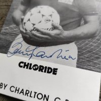 Продавам автограф на Боби Чарлтън Bobby Charlton футбол, снимка 2 - Други ценни предмети - 33421233