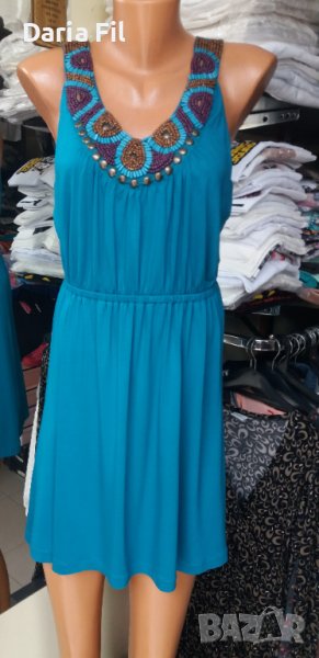 УНИКАЛНО КРАСИВА синьозелена рокля с обшито деколте , снимка 1