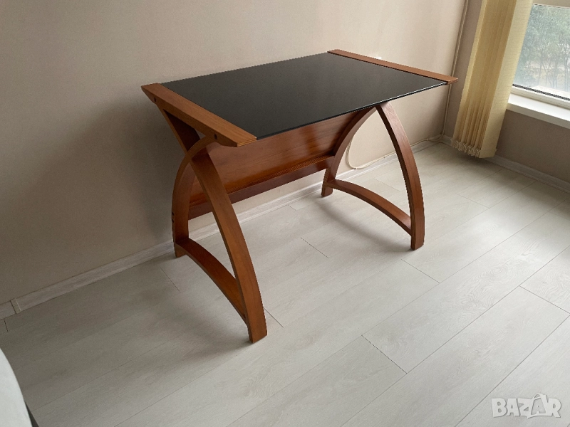 Красиво Бутиково Бюро , снимка 1