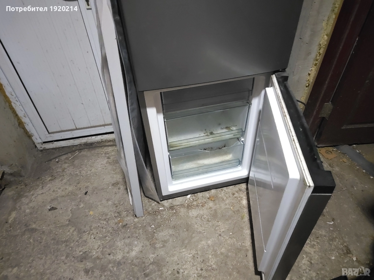 хладилник с фризер Горение, снимка 1