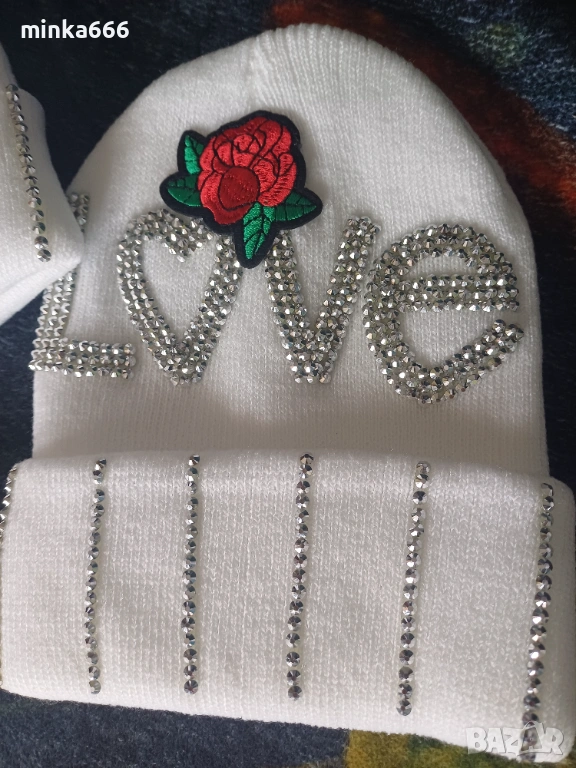 Дамска шапка, снимка 1