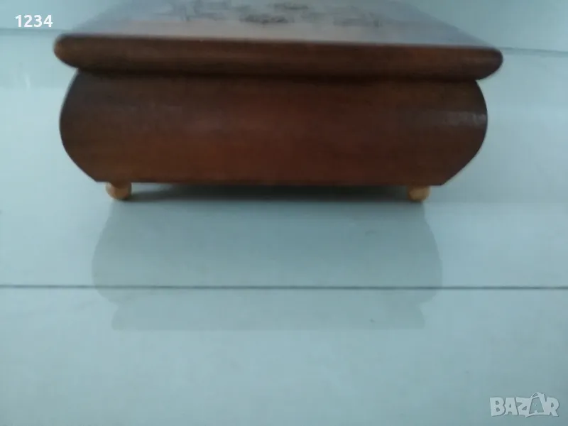 Дървена кутия 16 х 11 h 6.5 см. , снимка 1