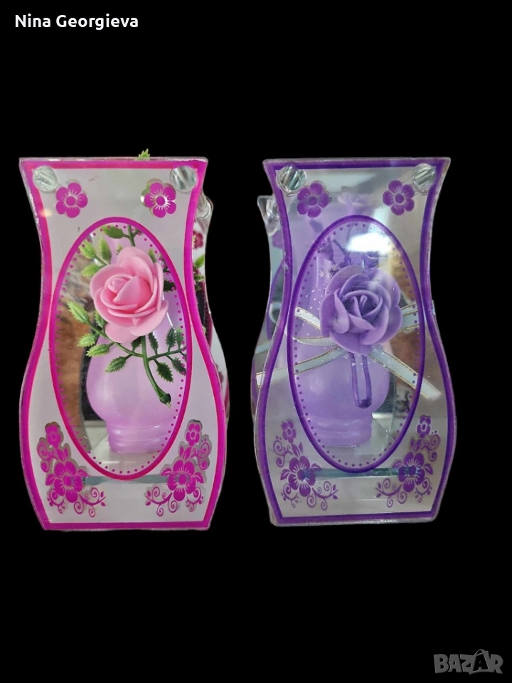 Стъклена ваза с флорални разцветки, снимка 1