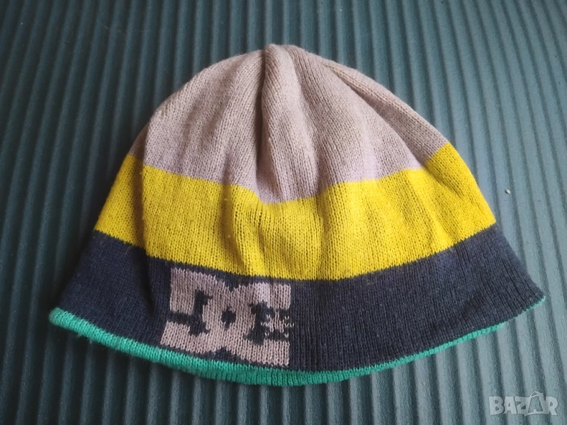 DC - 100% оригинална двулицева зимна шапка, снимка 1
