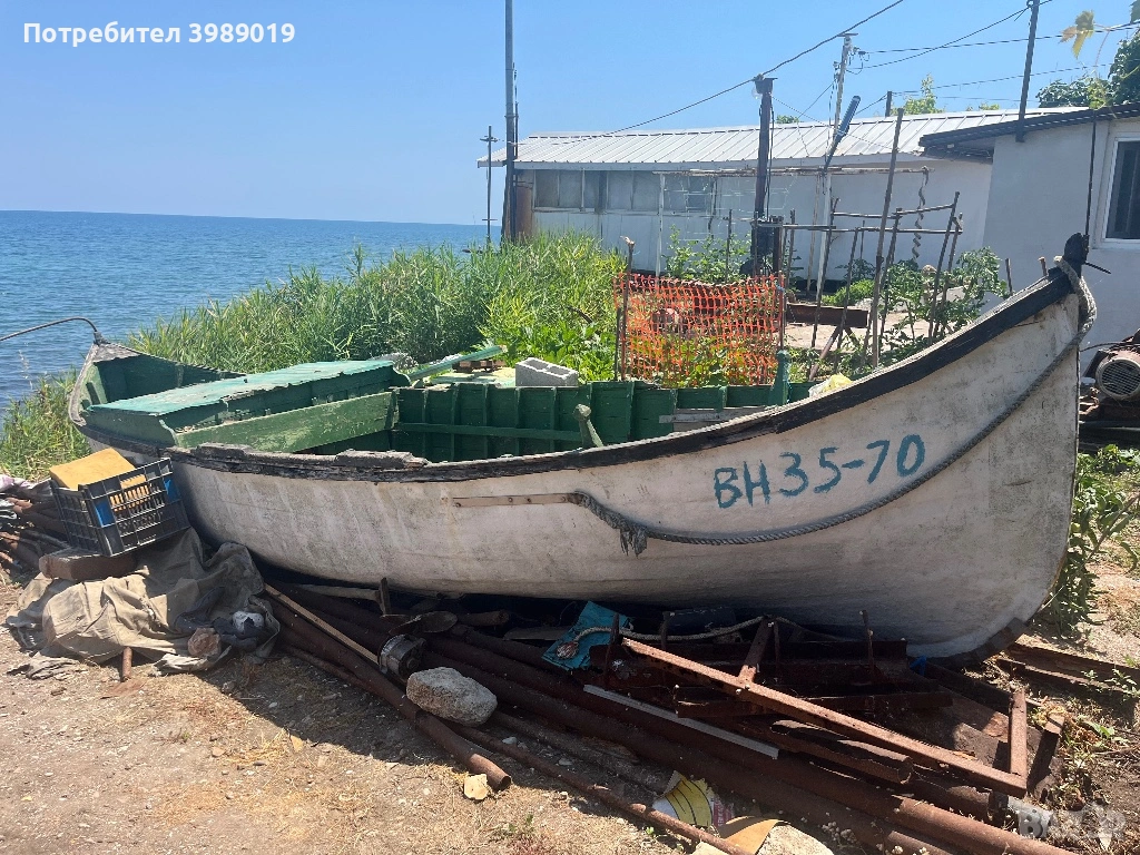Лодка с лиценз за стопански риболов , снимка 1