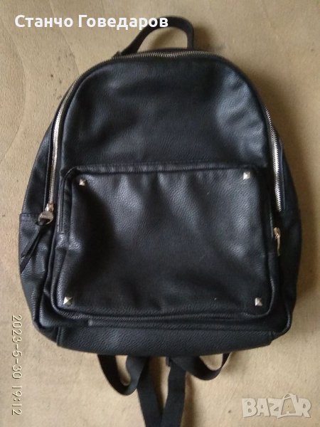 2 броя Дамски черни раници от изкуствена кожа , голяма и малка ., снимка 1