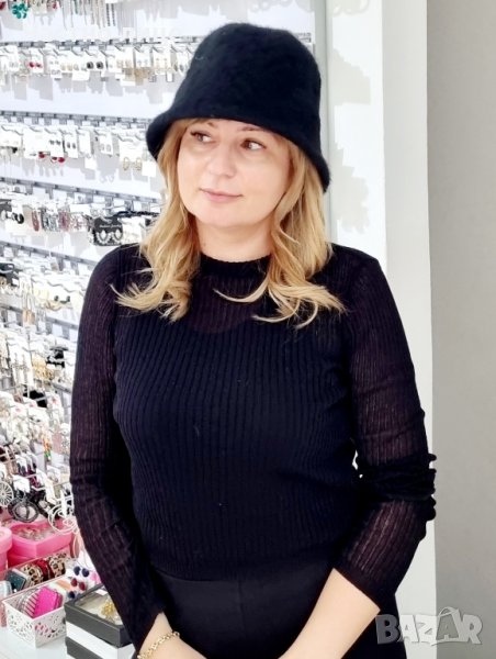 Дамски шапки , снимка 1