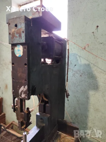 Хидравлична преса, снимка 2 - Хидравлични и пневматични чукове - 49127615