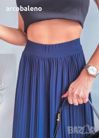 Тъмносини плисирани широки панталони, снимка 2 - Панталони - 51159321