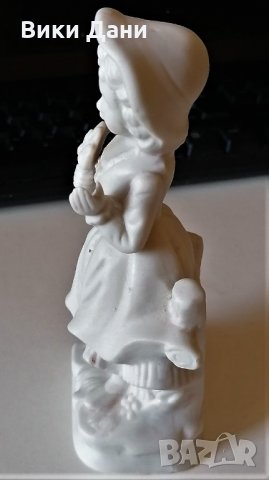 порцелан момиче с букет момче музикант, снимка 5 - Колекции - 33489893