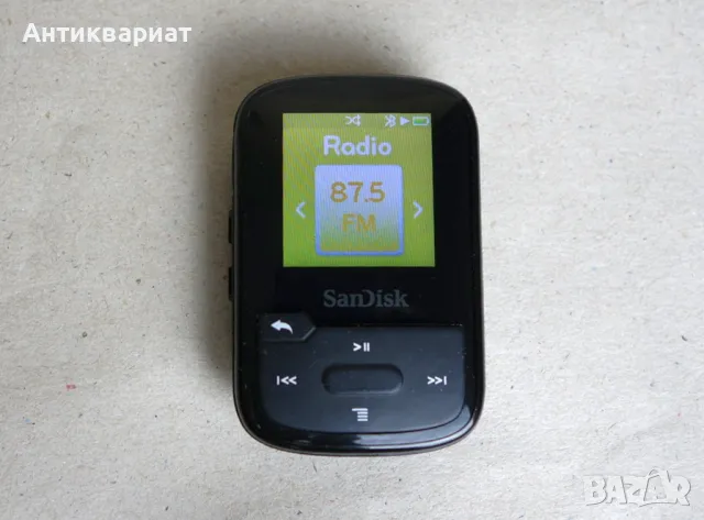 Водозащитен плеар SanDisk 16GB Clip Sport PLUS с Bluetoot и FM радио, снимка 2 - MP3 и MP4 плеъри - 48547891