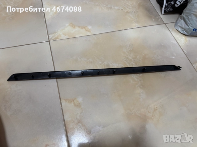 Вътрешна лайсна на кора на врата на Жета Голф Jeta Golf 5 само за 20лв. 1K4867450, снимка 2 - Части - 52726534