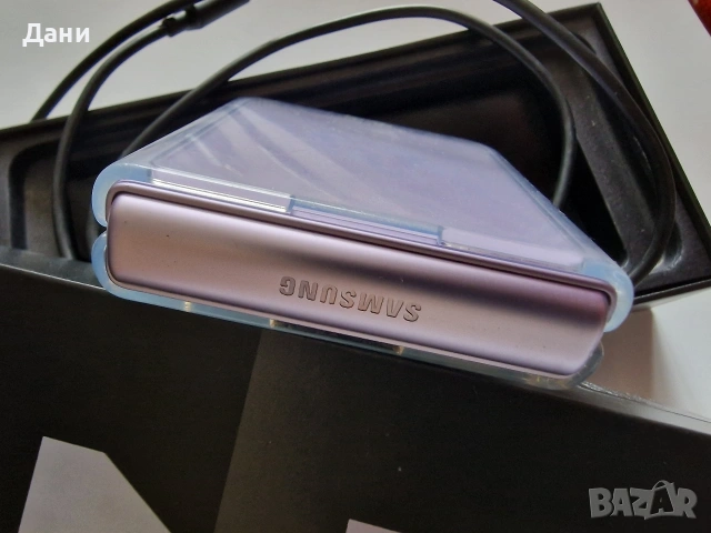 Samsung Galaxy Z flip 3, снимка 4 - Samsung - 53516351
