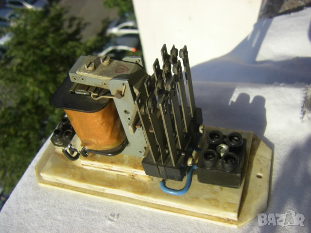 Мощно немско електромагнитно реле с бобина за 220 В и четири контактни групи за по 16А, снимка 8 - Друга електроника - 51084683