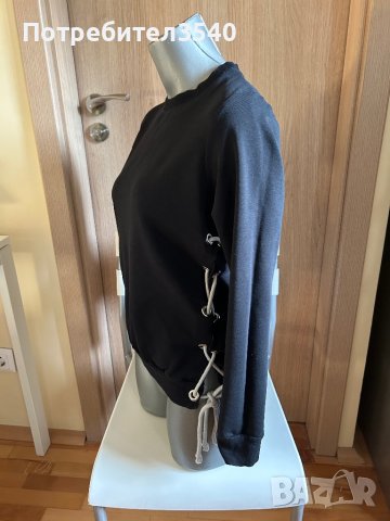 Дамска черна блуза с връзки, снимка 5 - Блузи с дълъг ръкав и пуловери - 43076179