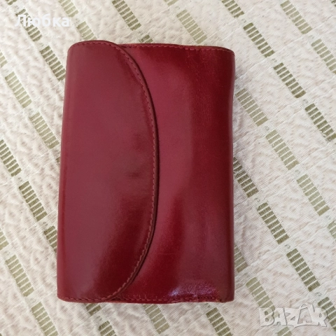 Дамско портмоне , снимка 2 - Портфейли, портмонета - 51643936