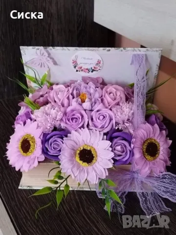 Кутия книга📖 със сапунени цветя подходяща за учители📚 и за всеки ваш специален повод, снимка 4 - Подаръци за жени - 40950776