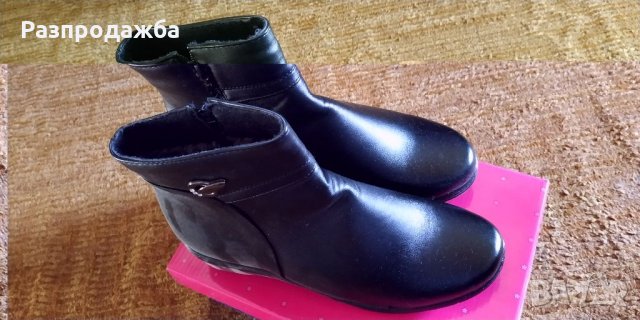Дамски зимни обувки с подплата, снимка 3 - Дамски боти - 34747344