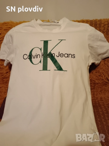 Тениска Calvin Klein Jeans, снимка 2 - Тениски - 52922136