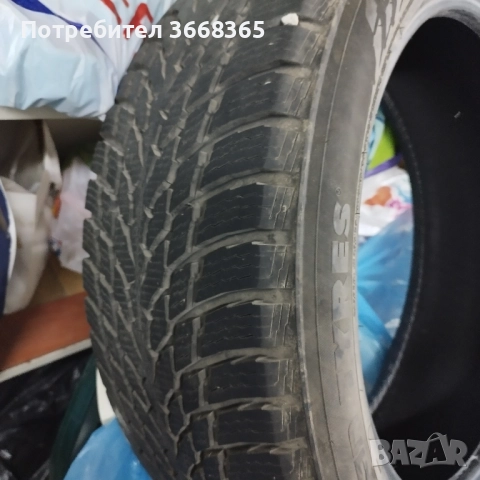 Нокиан зимни гуми 235/55/20, снимка 6 - Гуми и джанти - 52440656