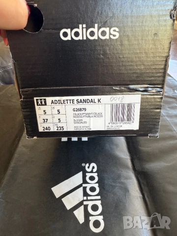 Adidas сандали, 37 номер, Нови, снимка 5 - Детски сандали и чехли - 51735623