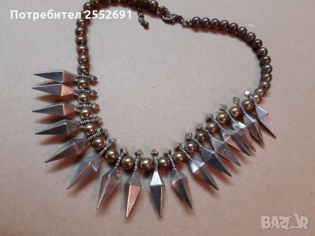 Колие, снимка 3 - Колиета, медальони, синджири - 32728945