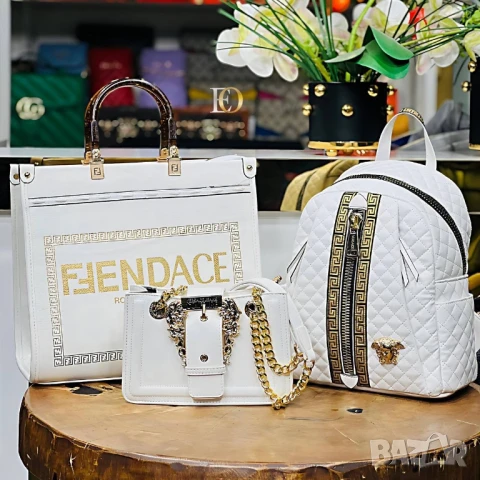 чанта versace , снимка 3 - Чанти - 51392994