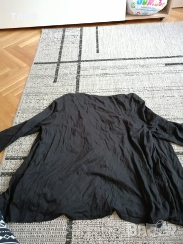 Блуза , снимка 2 - Блузи с дълъг ръкав и пуловери - 28911971