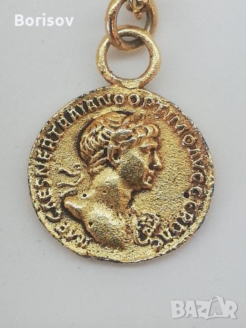Позлатен медальон, снимка 9 - Колиета, медальони, синджири - 32251541