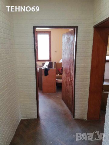  СПЕШНО!!!Продава два самостоятелни етажа от триетажна къща с отделен двор гр. Луковит, област Ловеч, снимка 14 - Етаж от къща - 40822437